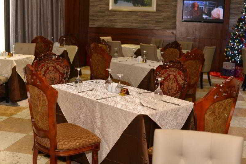 Golden Tulip Essential Lagos Airport Hotel Esterno foto