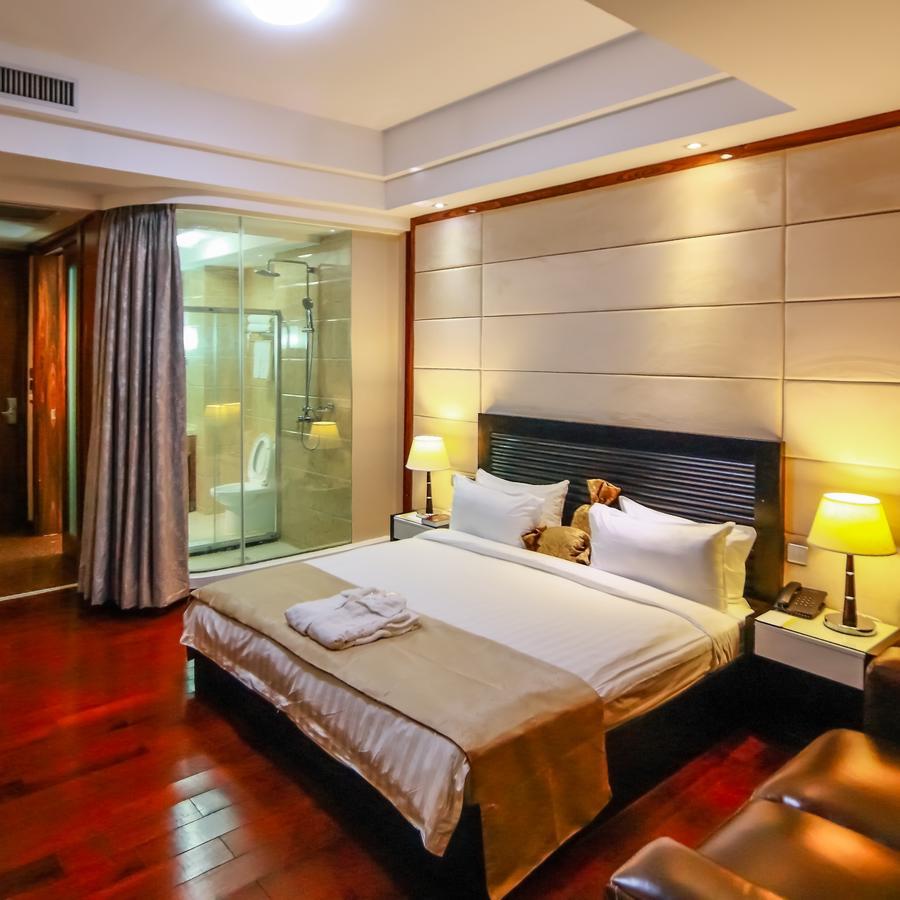 Golden Tulip Essential Lagos Airport Hotel Camera foto